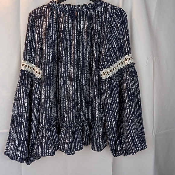 Misa Los Angeles Carmen  Blouse Size L In EUC - Picture 9 of 10